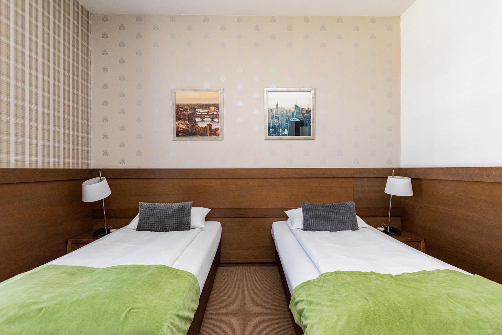 Hotel Willowa ルブリン エクステリア 写真