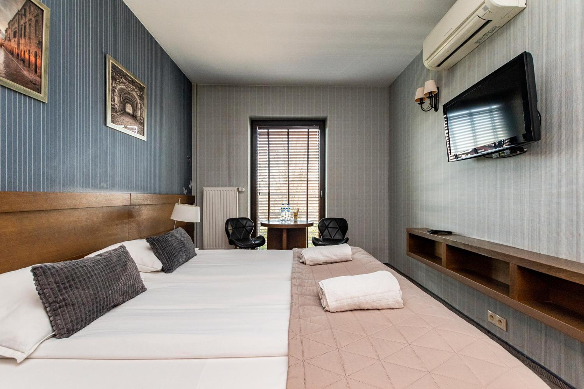 Hotel Willowa ルブリン エクステリア 写真