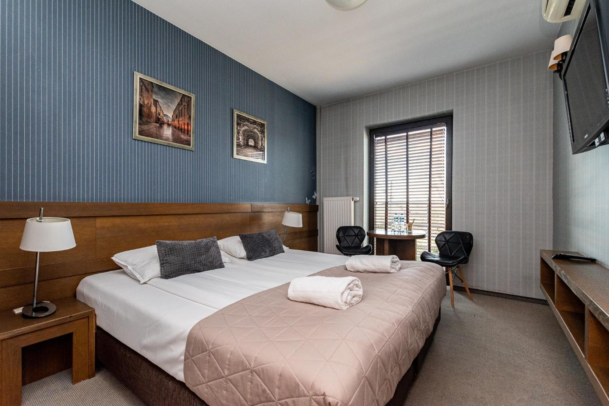 Hotel Willowa ルブリン エクステリア 写真