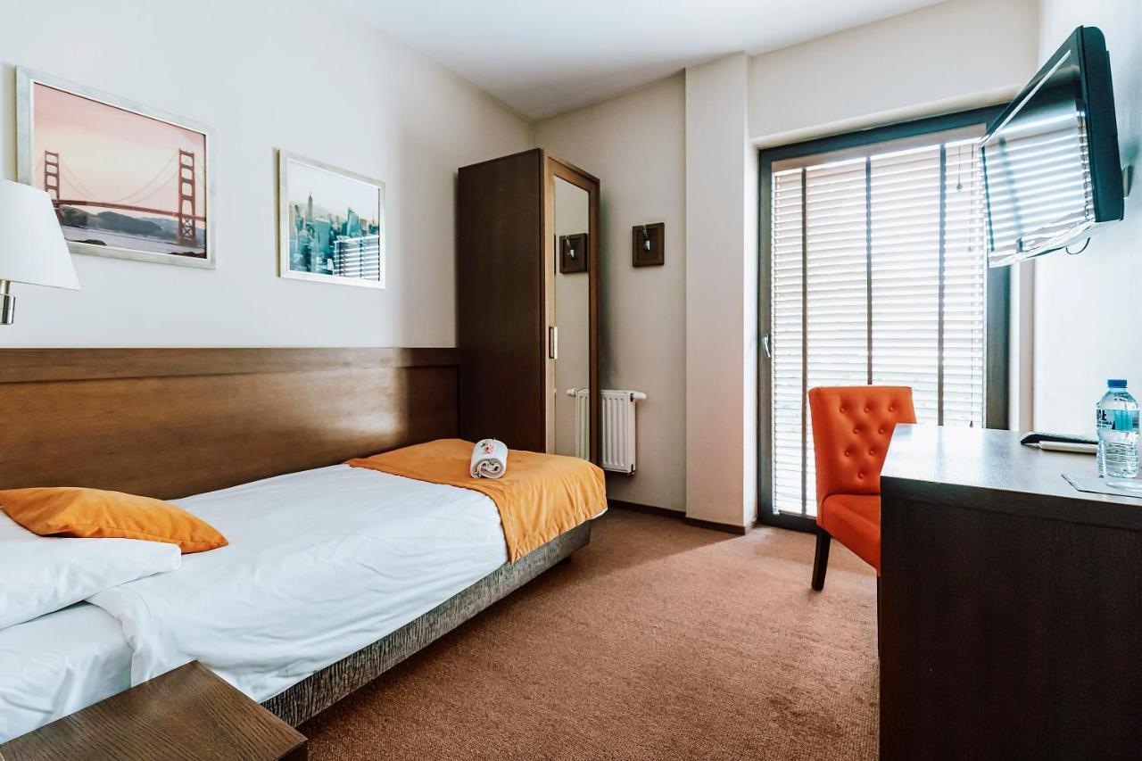 Hotel Willowa ルブリン エクステリア 写真