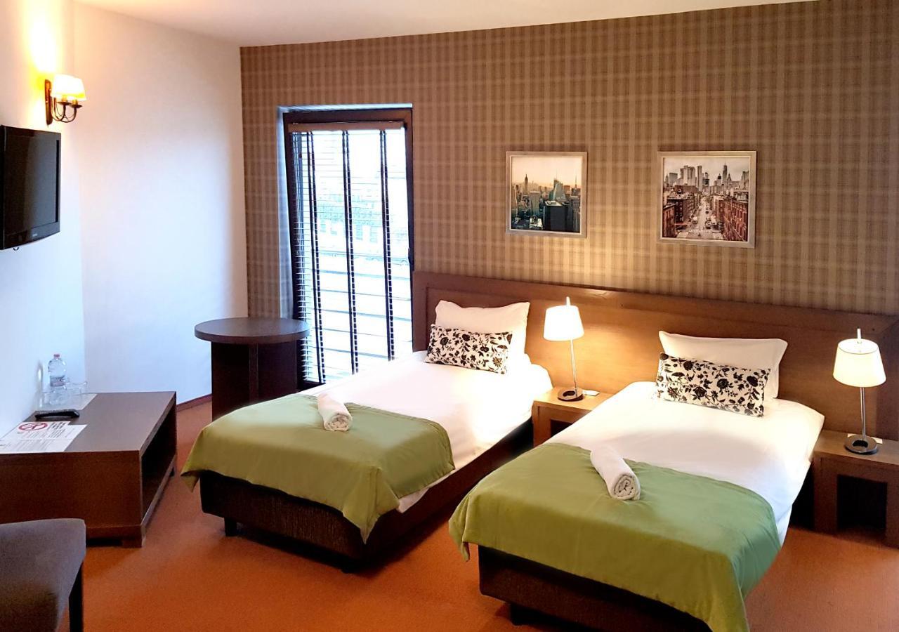Hotel Willowa ルブリン エクステリア 写真